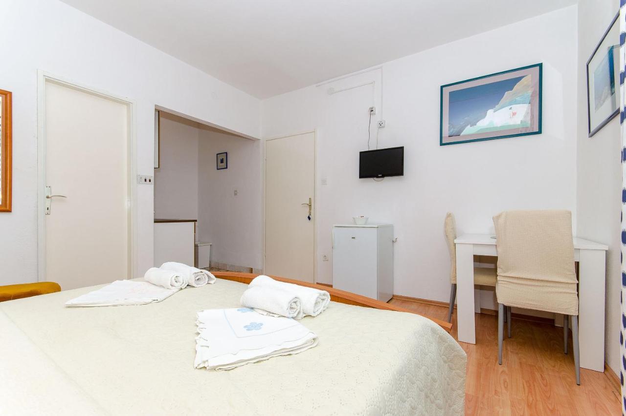 Apartments Katica มาคาร์สกา ภายนอก รูปภาพ
