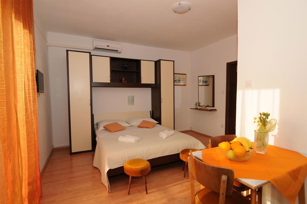 Apartments Katica มาคาร์สกา ภายนอก รูปภาพ